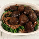 冬菇鴨掌扒豆苗